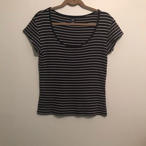 ⚓️Navy& white striped Gap top